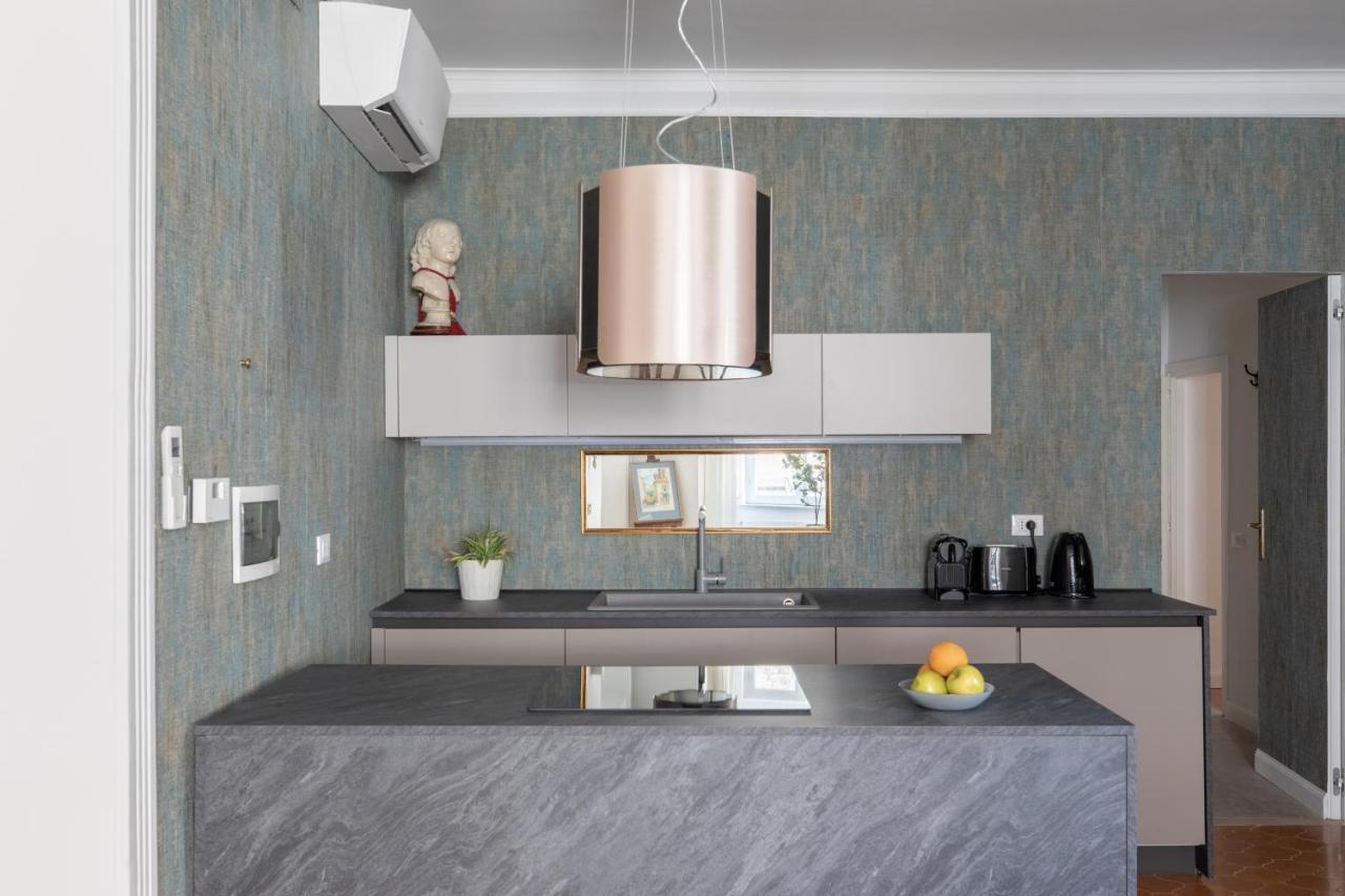 Iflat Modern Apartment In The Monti Area Рим Екстериор снимка