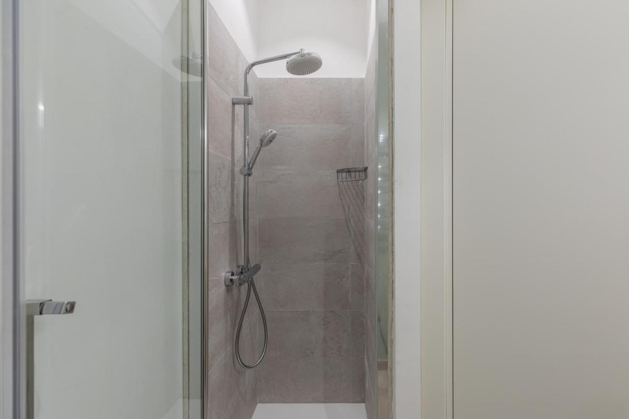 Iflat Modern Apartment In The Monti Area Рим Екстериор снимка