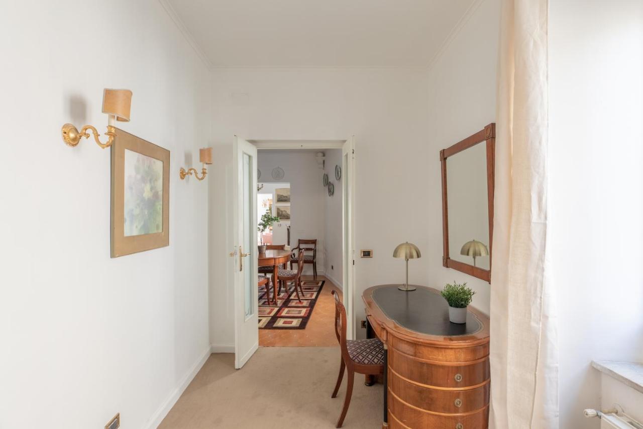 Iflat Modern Apartment In The Monti Area Рим Екстериор снимка